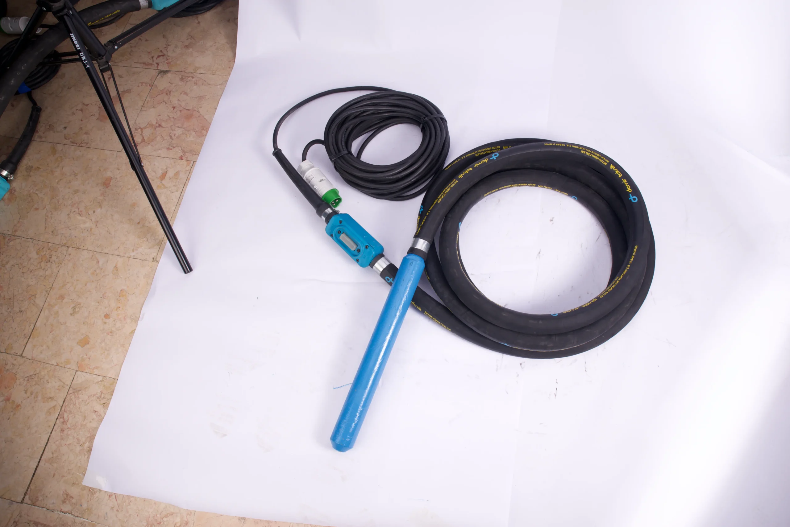 beton-vibrator-elektrikli-mi-benzinli-mi